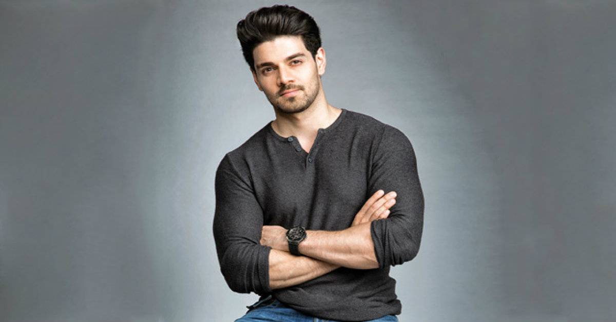 Sooraj Pancholi Champions The Cause For Animal Welfare!
