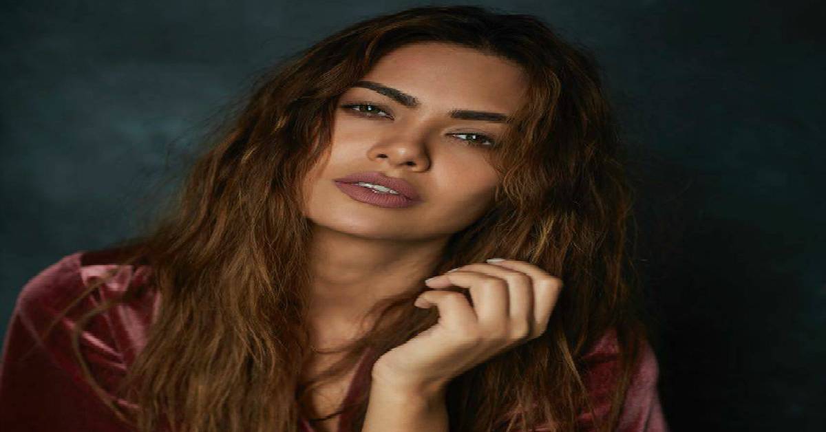 Esha Gupta To Take Trollers Down!
