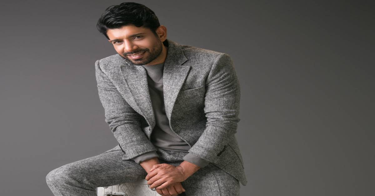 Vineet Kumar Singh Gets A Warm Welcome Back To His Hometown Celebrating The Success Of Mukkabaaz!
