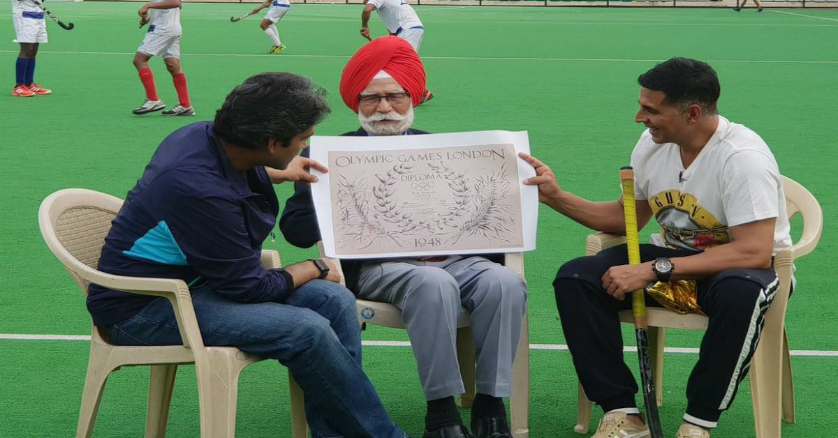 Akshay Kumar Meets Balbir Singh, The Living Legend From The 1948 Gold Olympics!
