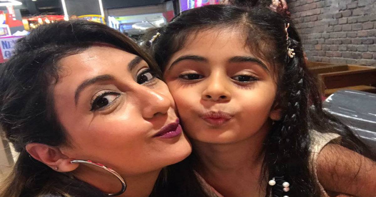 Juhi Parmar Takes To Parent Blogging! 
