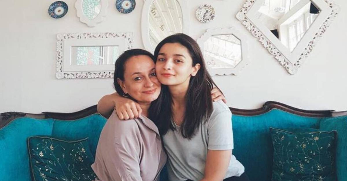 Happy Birthday Soni Razdan: Alia Bhatt Wishing Her Mommy Dearest Soni Razdan Is The Most Adorable Thing You Will See Today!