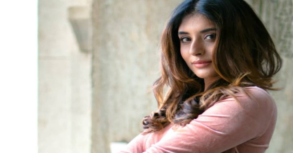 Kritika Kamra’s Special Pre-Birthday Celebration In Kashmir!
