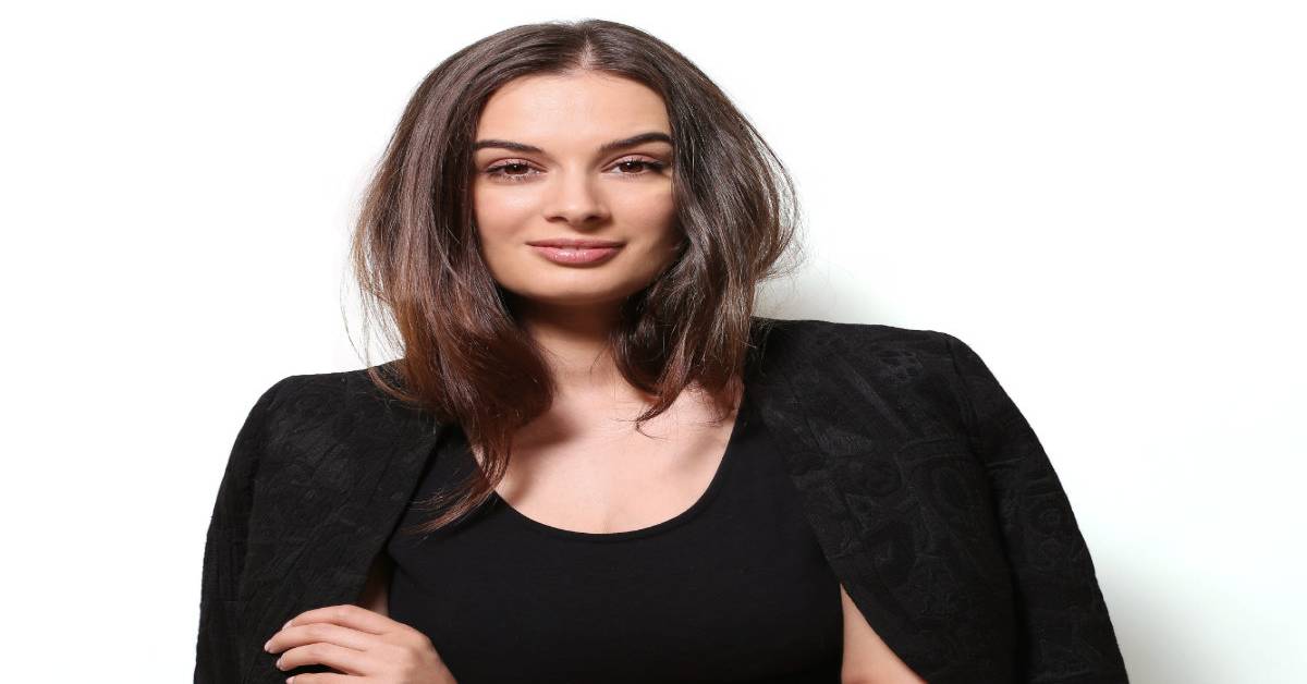 Evelyn Sharma Turns Into A Social Entrepreneur For Women Influencers!
