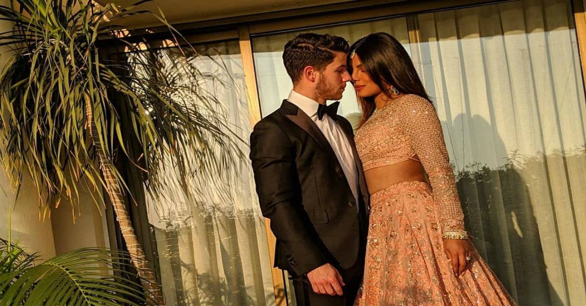 Isha Ambani Anand Piramal Wedding: Priyanka Chopra And Nick Jonas Are One Stylish Couple As They Strike A Pose Before Attending The Wedding!
