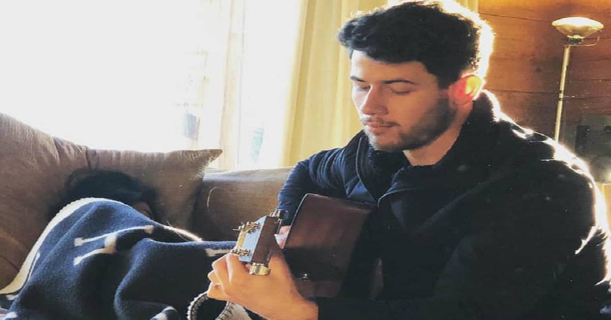 Nick Jonas Strums The Guitar For Wife Priyanka Chopra Is The Cutest Picture You Will See On The Internet Today!
