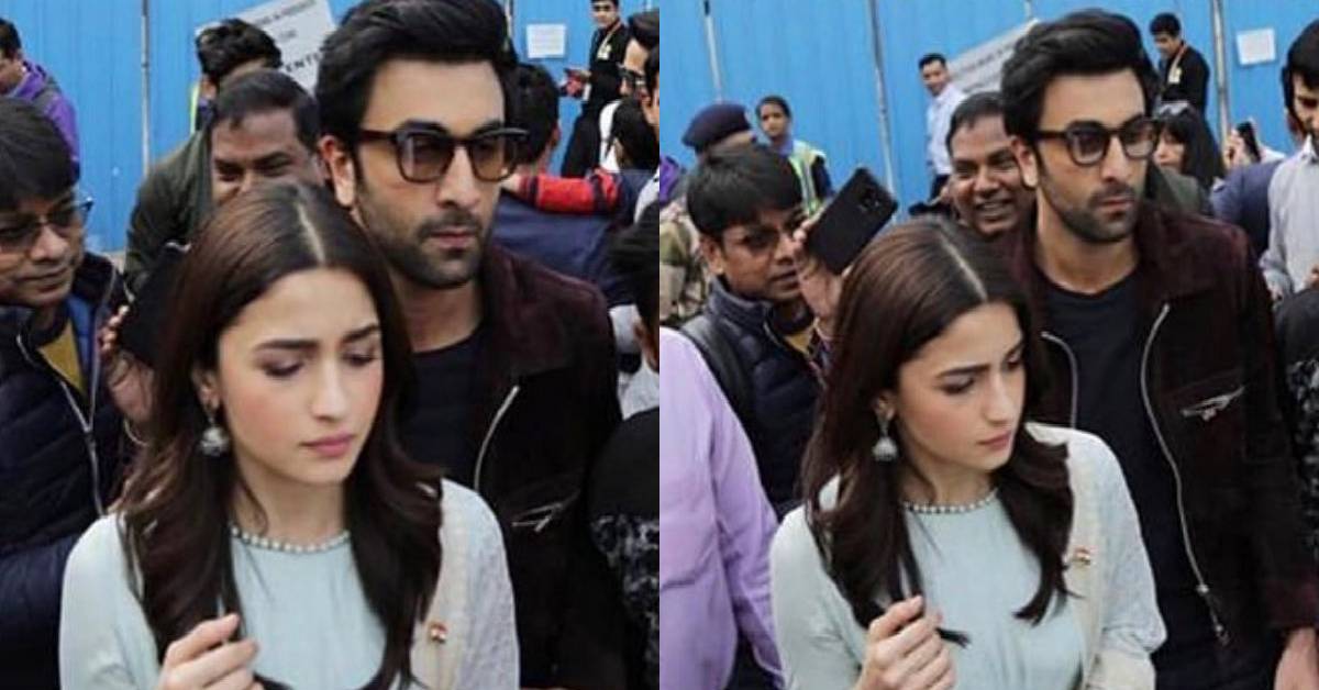 Ranbir Kapoor And Alia Bhatt Make Way For A Protective Couple As They Get Mobbed By The Crowd In Delhi!
