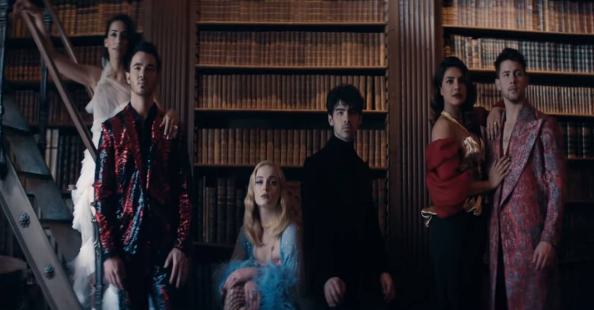 Netizens Cannot Get Over The Sizzling Hot Debut Of Priyanka Chopra With Hubby Nick Jonas In The Jonas Brothers' Music Video Sucker, Check Out Their Reactions!