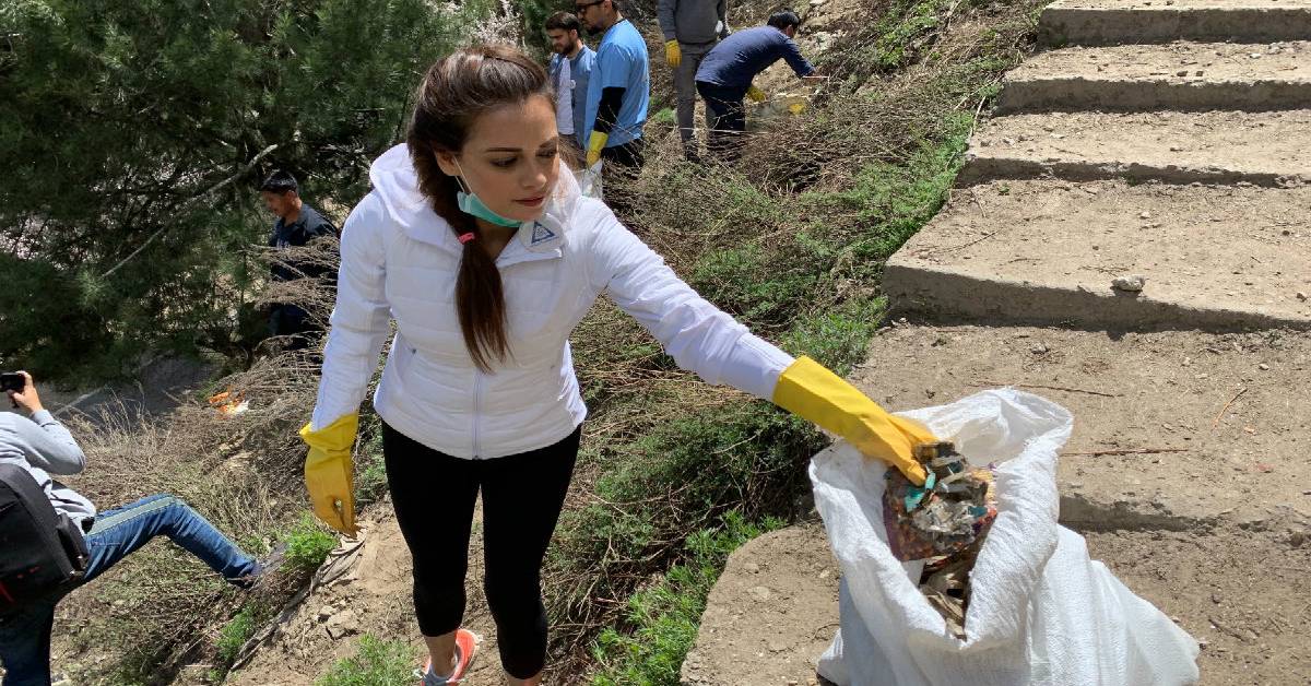 Dia Mirza Does Her Bit To Rid Himachal Of Plastic!
