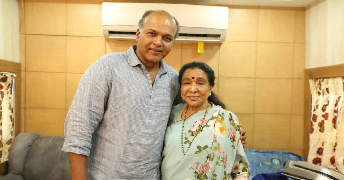 Iconic Singer Asha Bhosle Calls Shot On The Sets Of Ashutosh Gowariker’s Magnum Opus Panipat!
