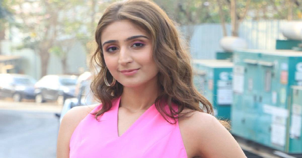 Dhvani Bhanushali’s Vaaste Is The Most Liked Indian Song On YouTube!
