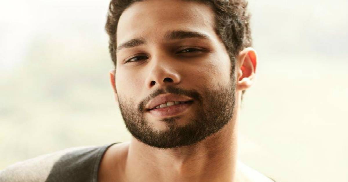 Siddhant Chaturvedi Aka MC Sher Wishes Luck To All The CA Final Students!
