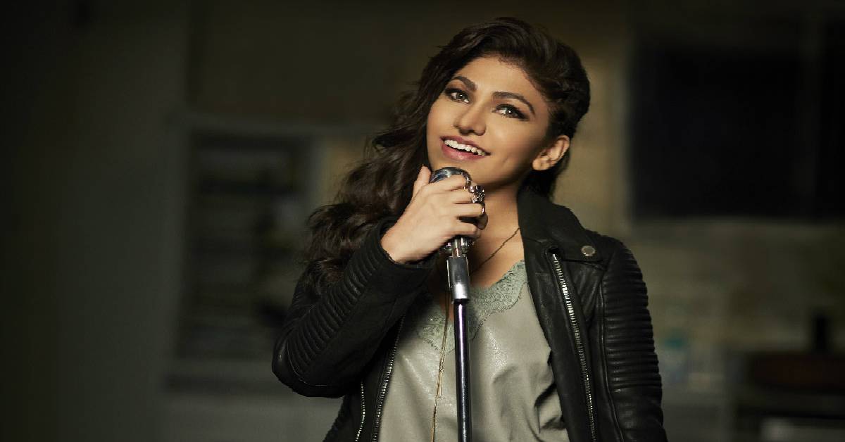 Singer Tulsi Kumar’s Songs Tera Ban Jaunga And Shehar Ki Ladki Becomes World's Most Viewed Videos On YouTube!